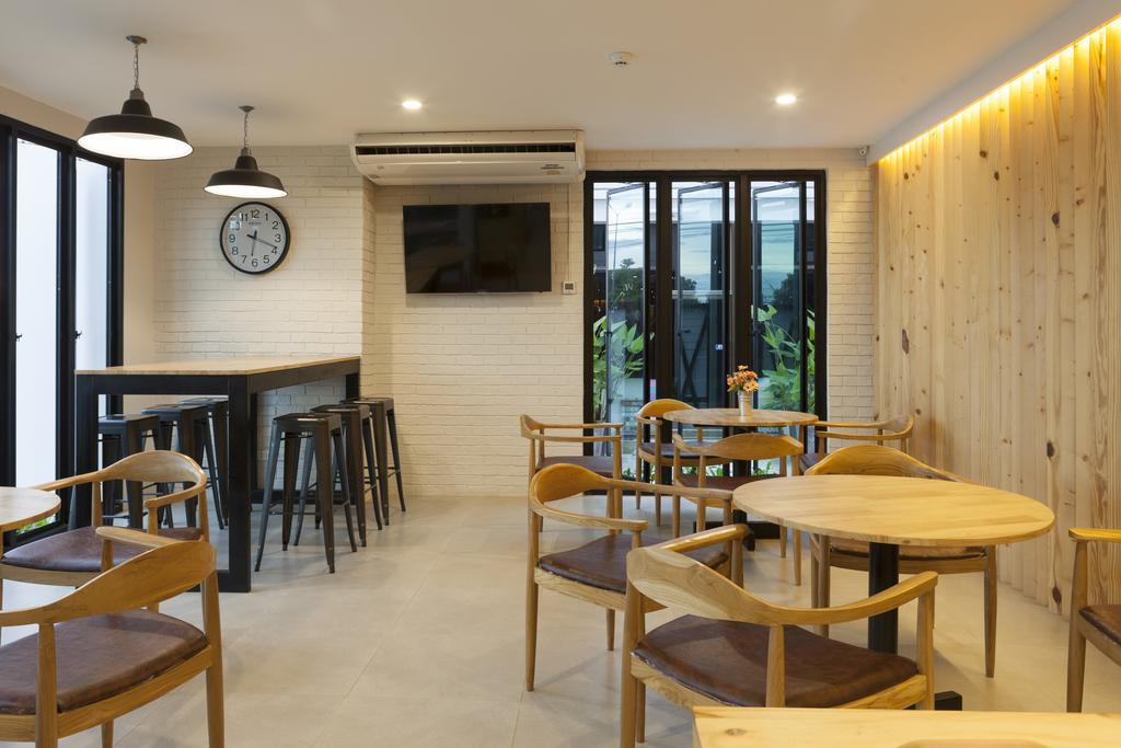 Easy Hotel Lamphun Exterior photo